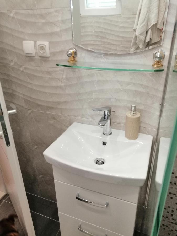Ferienwohnung Apartman Ivo Baška Voda Exterior foto